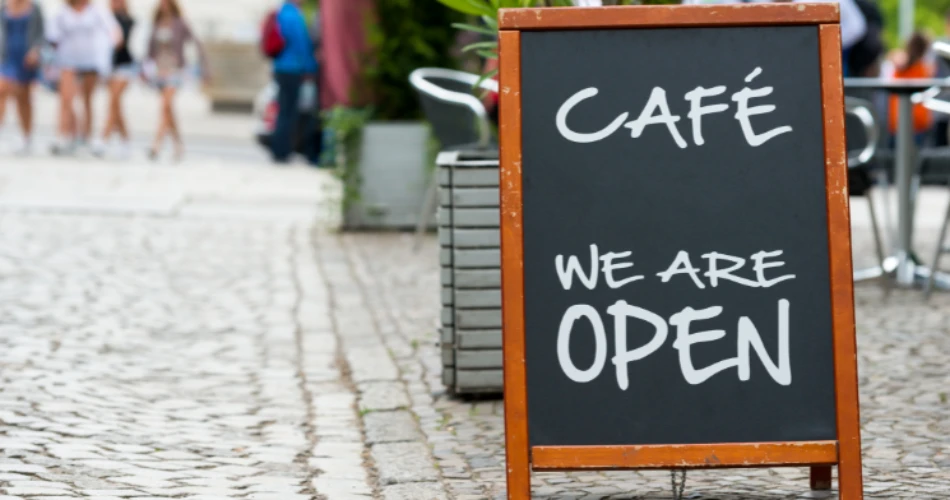 Irani Cafés of Mumbai: Taste the City’s Old-World Charm