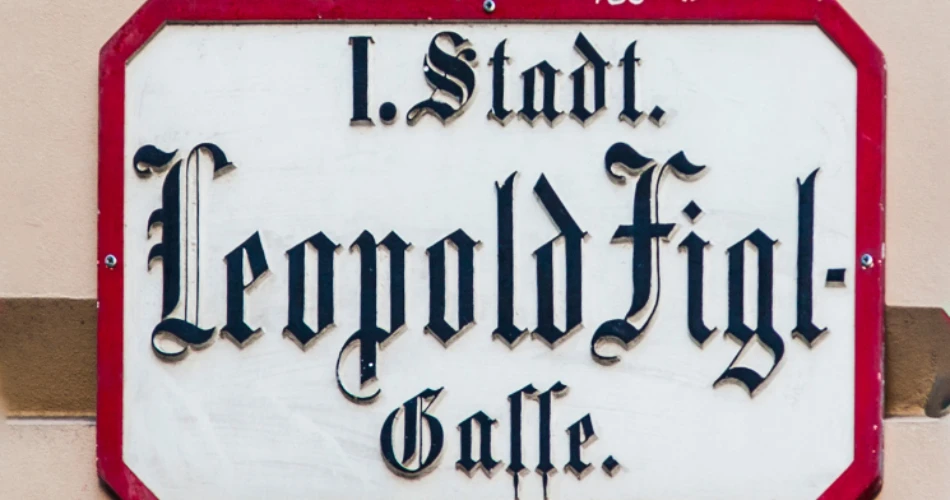 Kafe Leopold. Menjelajahi Warisan Kafe Terkenal di Colaba