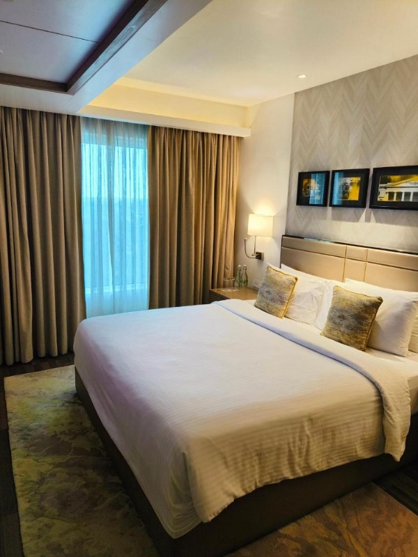 Royal Hometel Suites image 9
