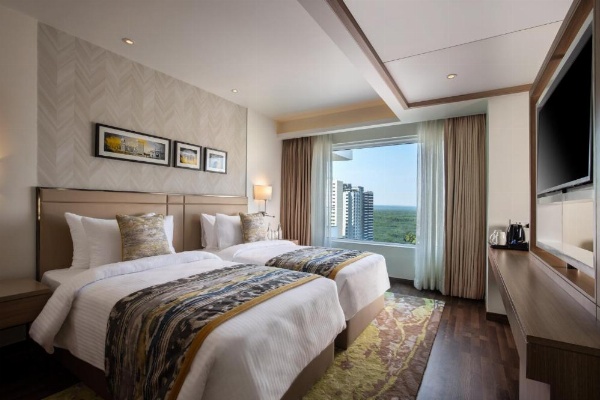 Royal Hometel Suites image 14