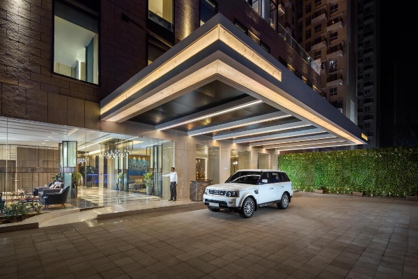 Royal Hometel Suites image 2